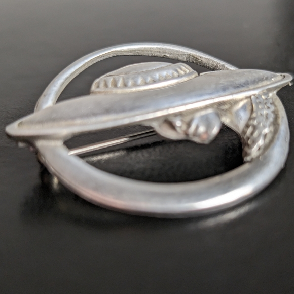 Mid Century Style Cut Out Pewter Lady in a Brimmed Hat Brooch - Picture 3 of 10